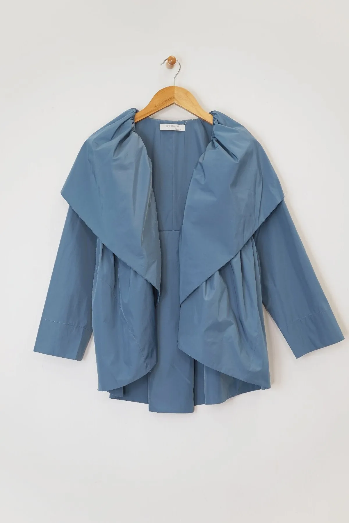 29" Open Ruffle Collar Jacket