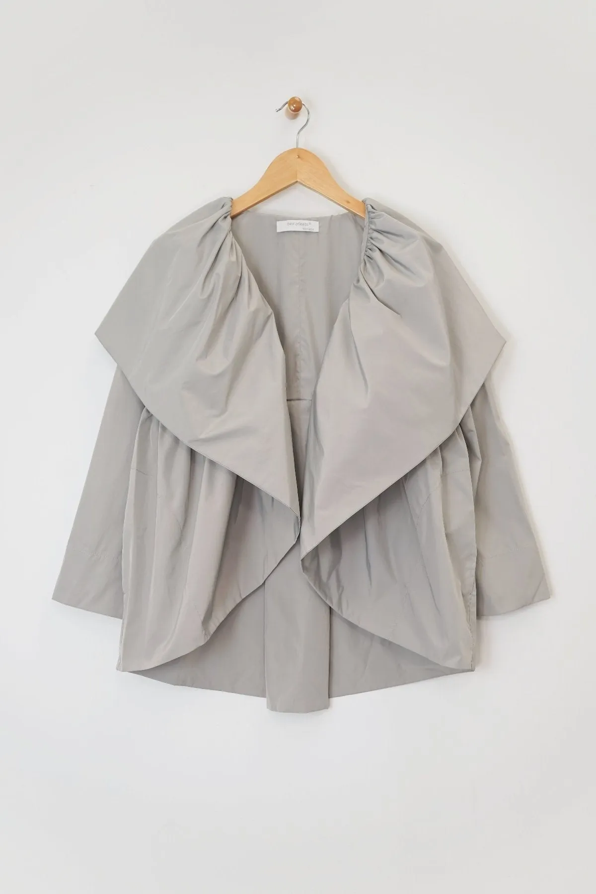 29" Open Ruffle Collar Jacket