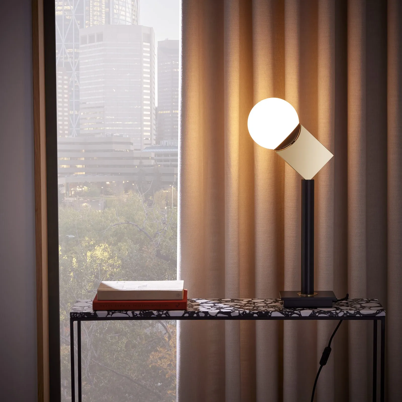 Faro Table Lamp