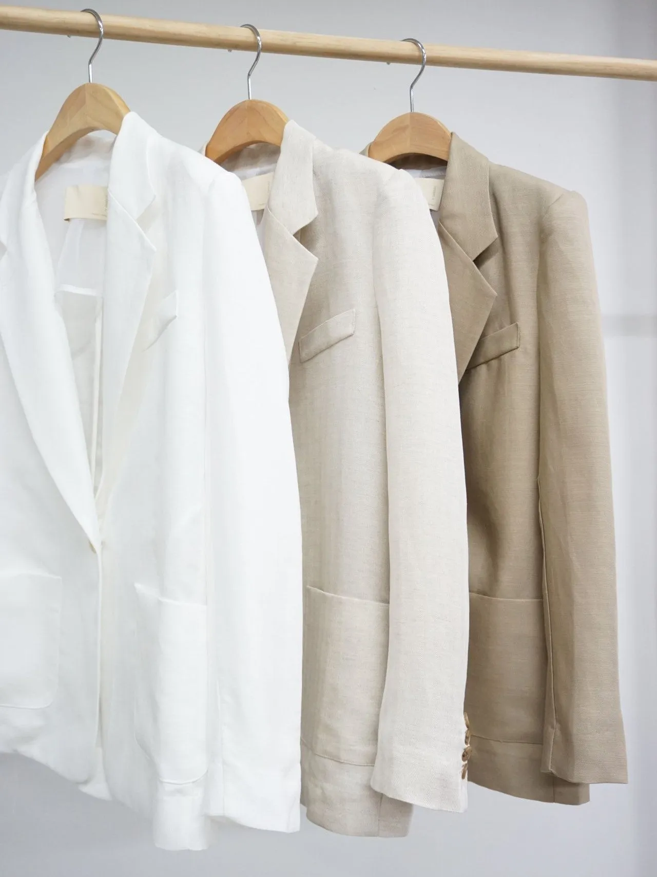 FITTED LINEN BLAZER