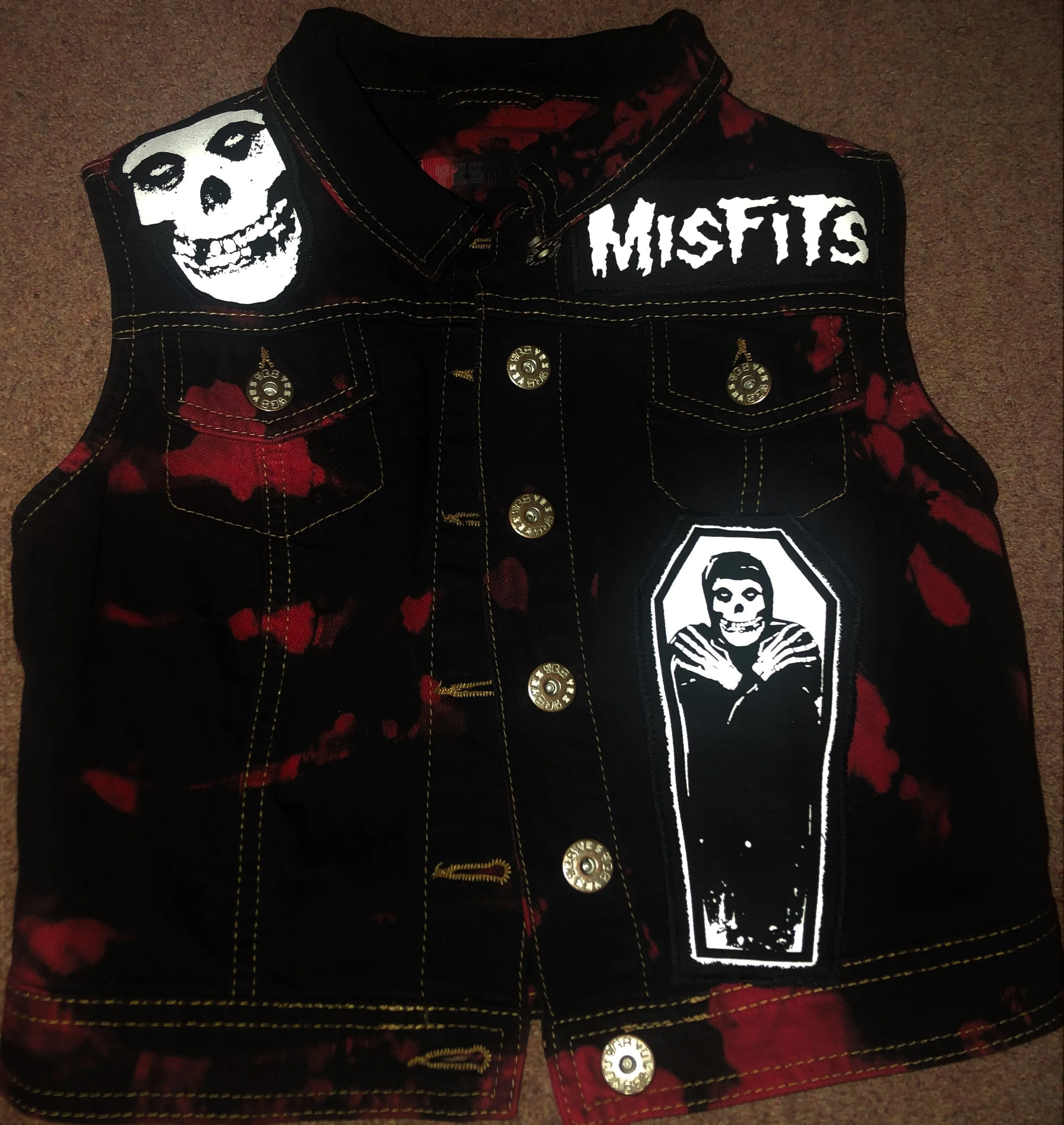 Misfits Fiend Club Punk Girls' Black 'n' Crimson (Ghost) Tie-Bleach Denim Cut-Off Jacket