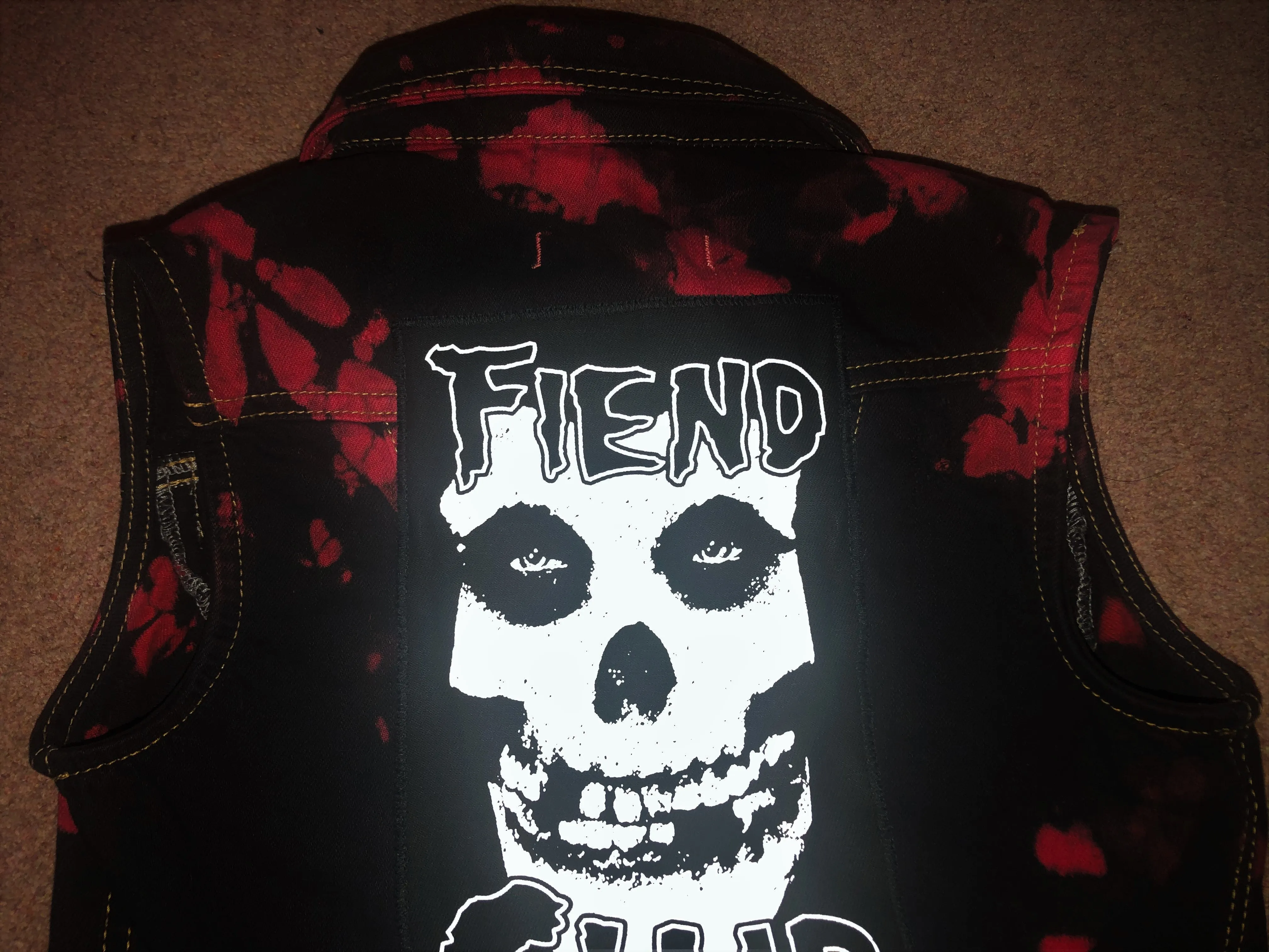 Misfits Fiend Club Punk Girls' Black 'n' Crimson (Ghost) Tie-Bleach Denim Cut-Off Jacket