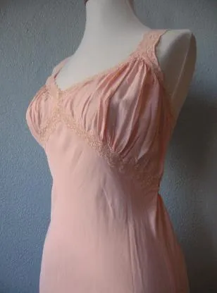 Women's 30s 40s Nightgown and Bed Jacket Pink Rayon and Silk Vintage Small Barbizon VFG